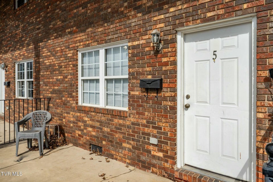 Photo #19: 133 Walker Street