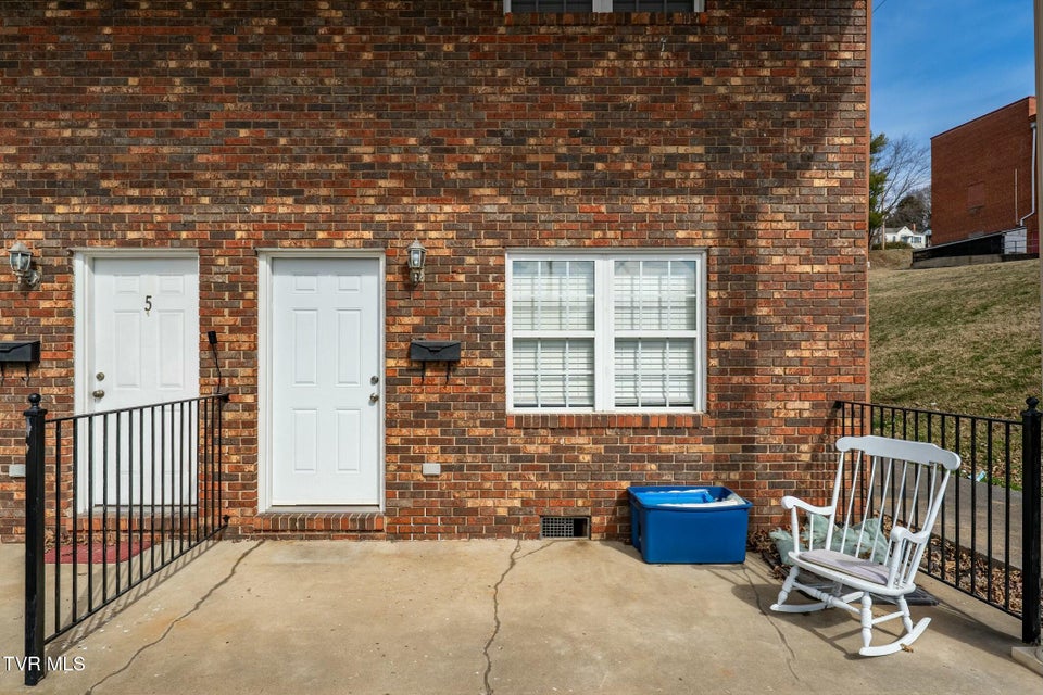 Photo #21: 133 Walker Street
