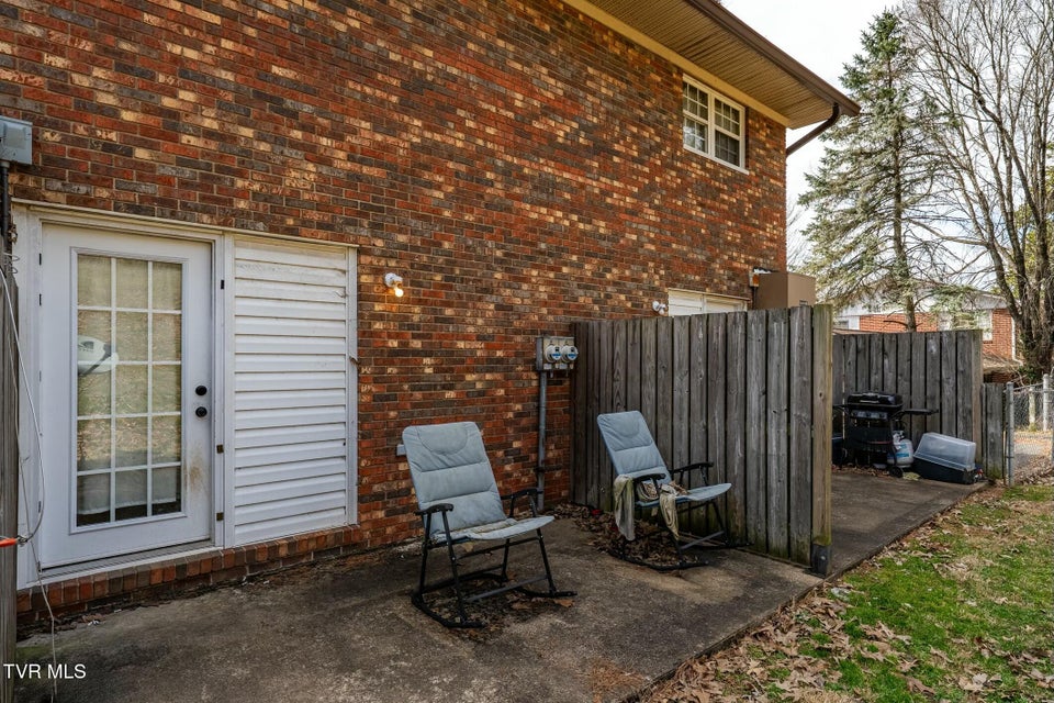 Photo #32: 133 Walker Street