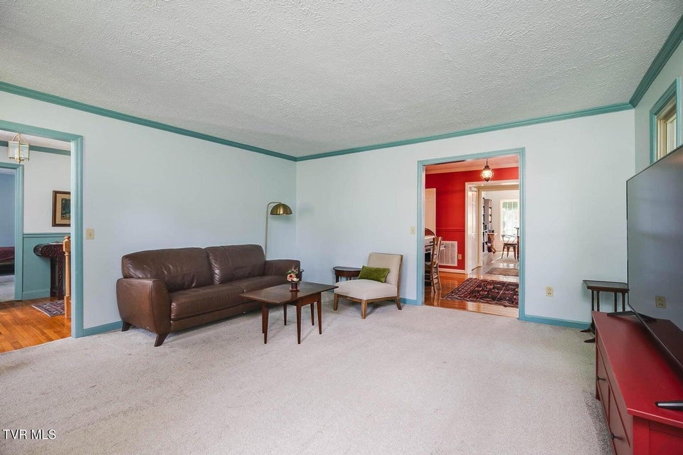 Photo #10: 828 Ridgefields Road