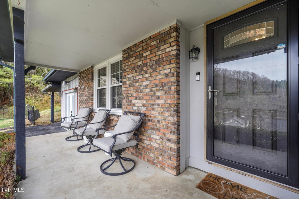 Photo #11: 420 Poplar Street