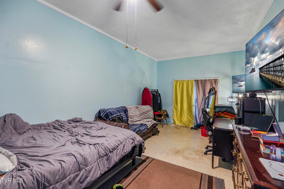 Photo #34: 420 Poplar Street