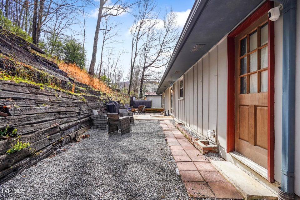 Photo #37: 420 Poplar Street