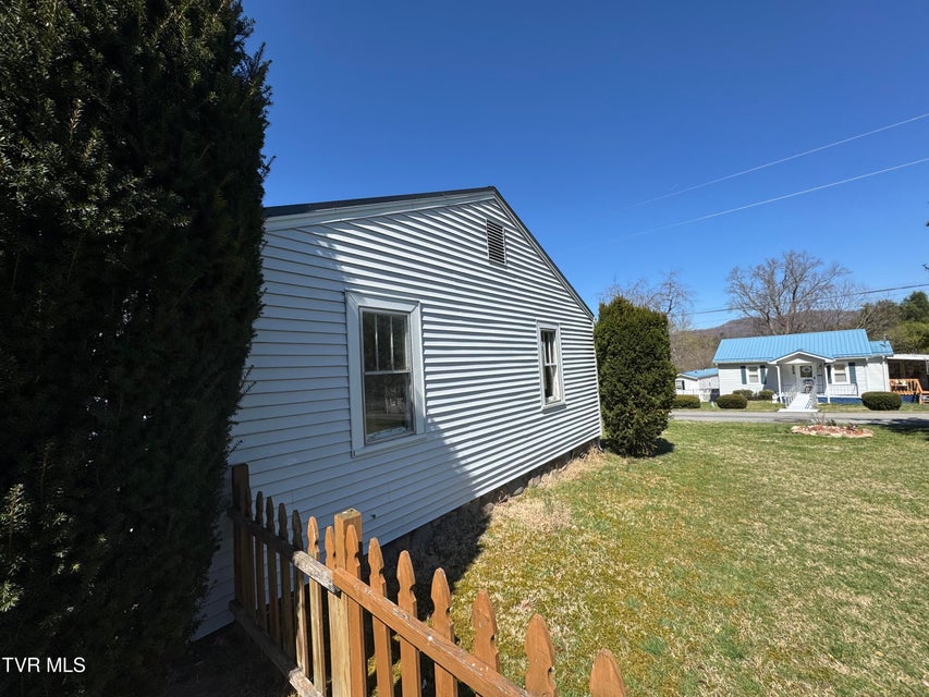 Photo #6: 308 Cross Street