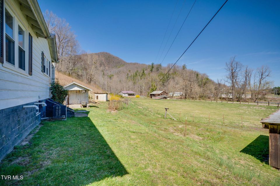 Photo #4: 501 Polly Erwin Road