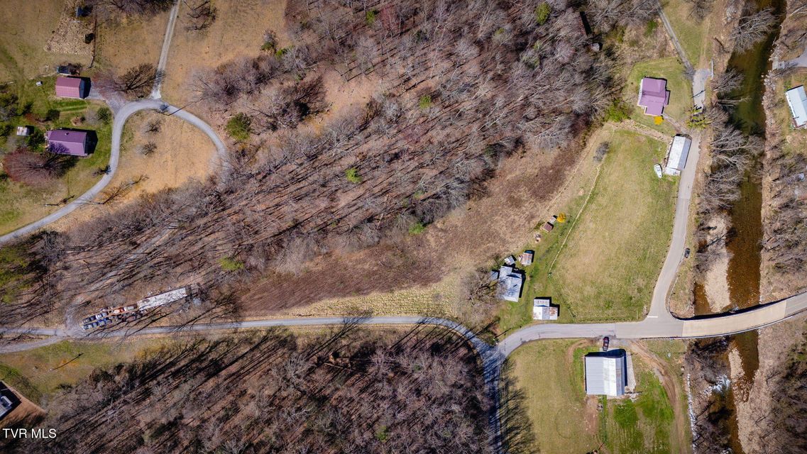 Photo #37: 501 Polly Erwin Road