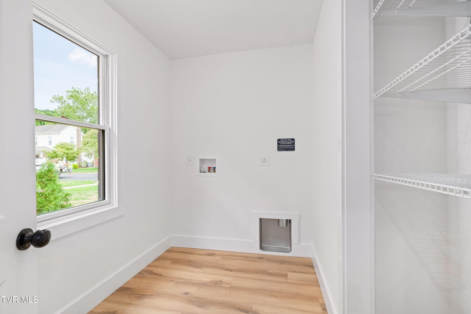 Photo #25: 112 Chestnut Street