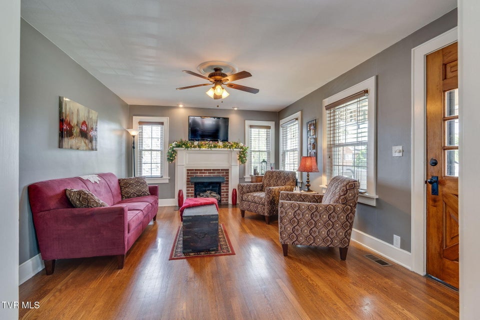 Photo #6: 1382 Farragut Avenue