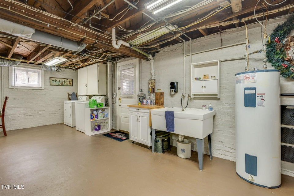 Photo #28: 1382 Farragut Avenue