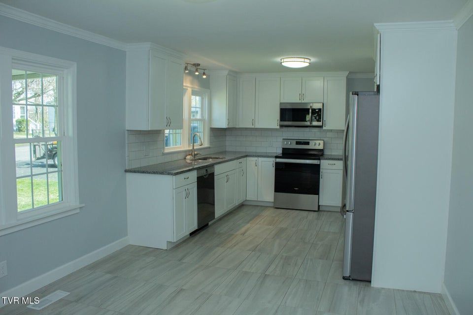 Photo #7: 2400 Bradley Street