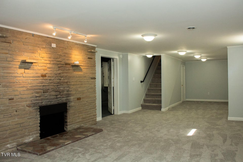 Photo #25: 2400 Bradley Street