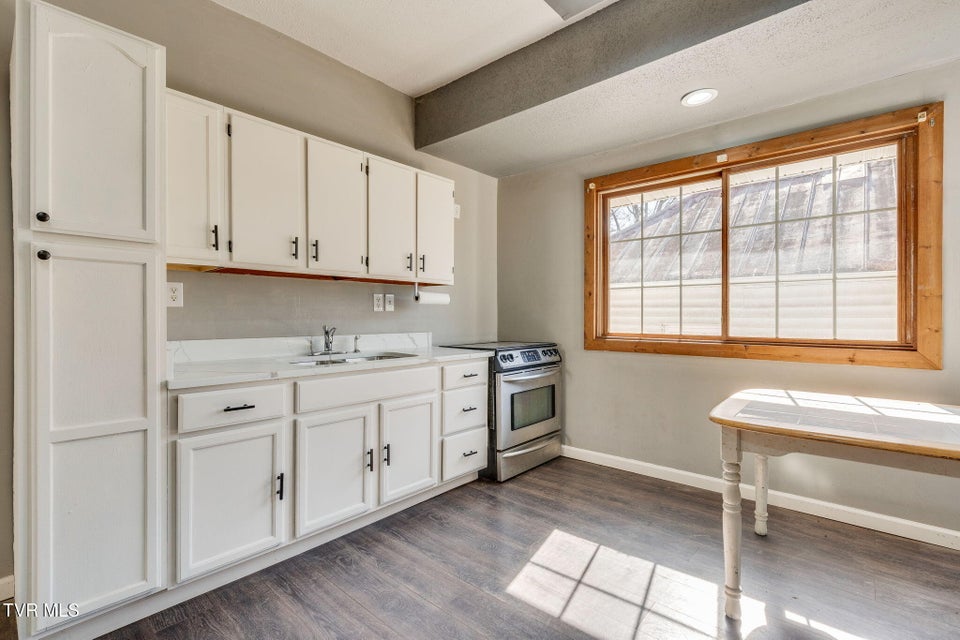 Photo #10: 316 Ash Street