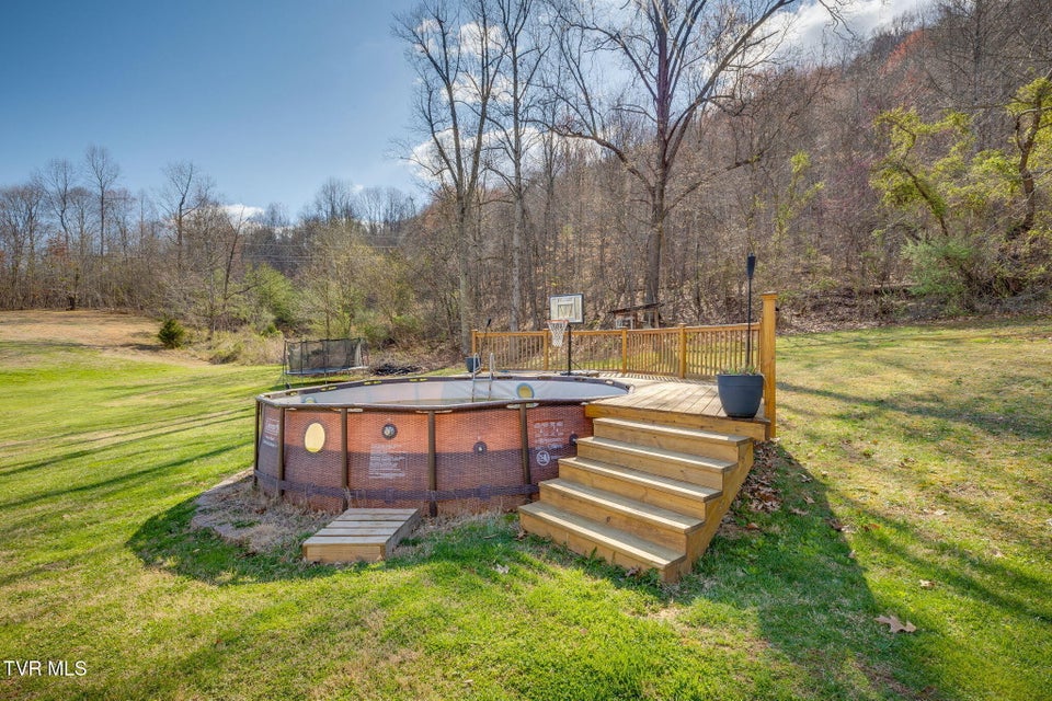 Photo #4: 426 Long Ridge Rd. 