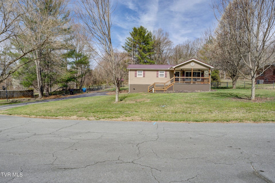 Photo #3: 232 Meadow Drive