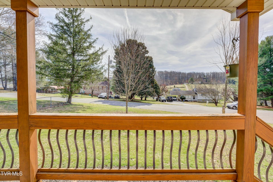 Photo #9: 232 Meadow Drive