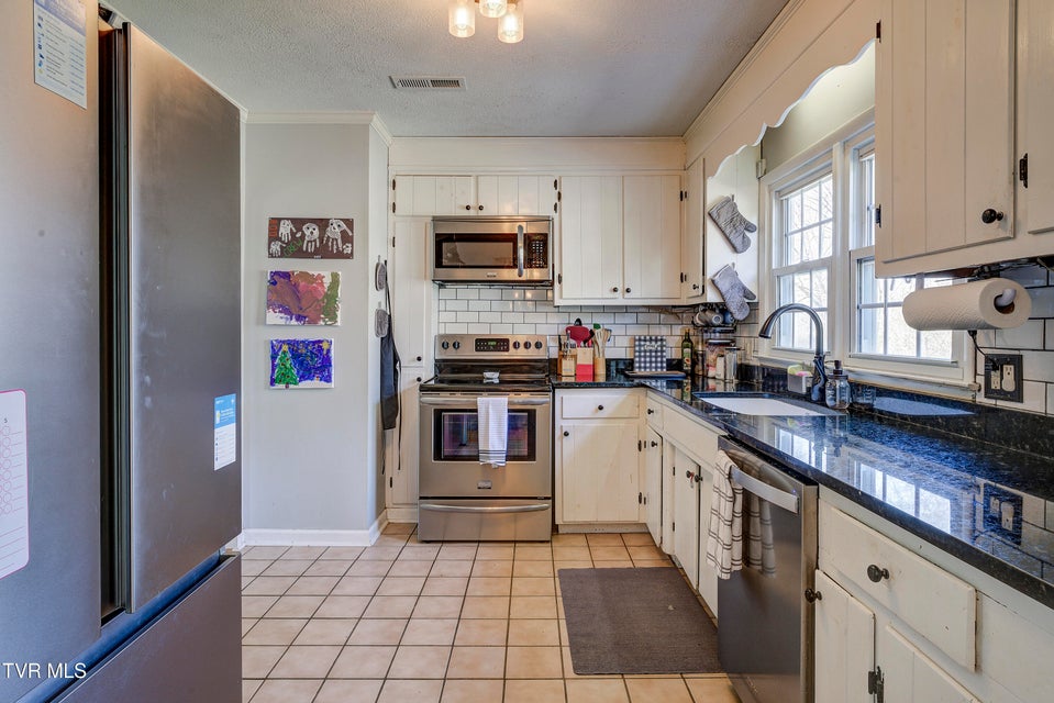 Photo #16: 232 Meadow Drive