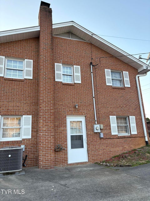 Photo #6: 147 Woodridge Road