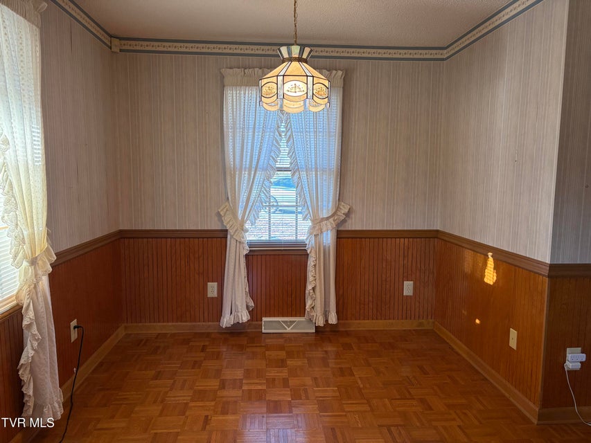 Photo #10: 147 Woodridge Road