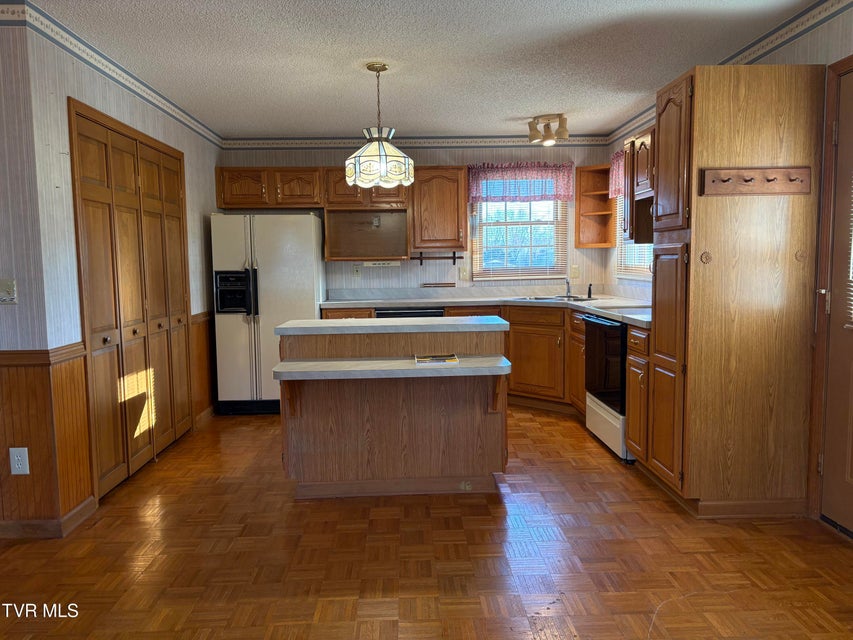 Photo #13: 147 Woodridge Road