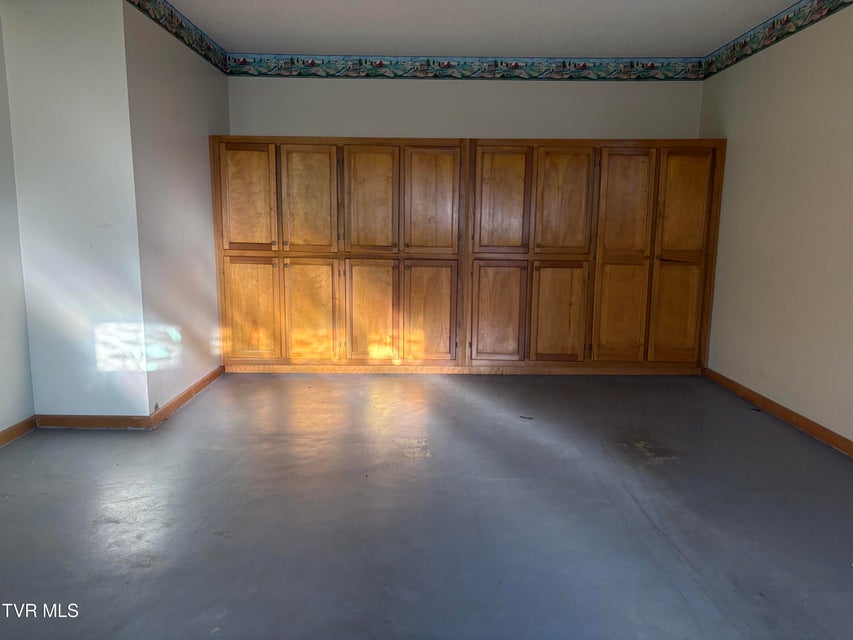 Photo #39: 147 Woodridge Road