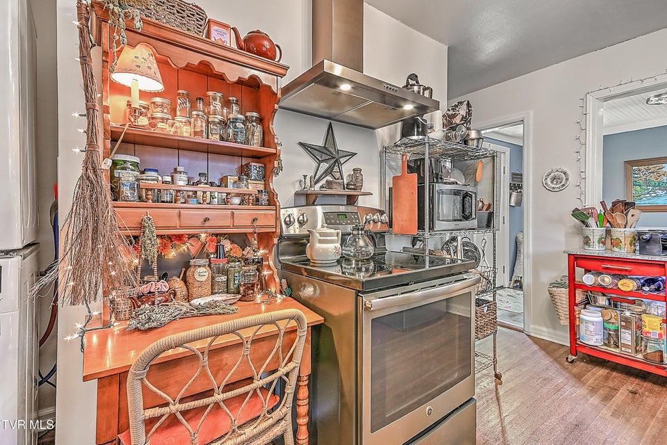 Photo #18: 409 Mcarthur Ave Avenue