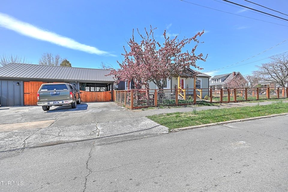 Photo #48: 409 Mcarthur Ave Avenue