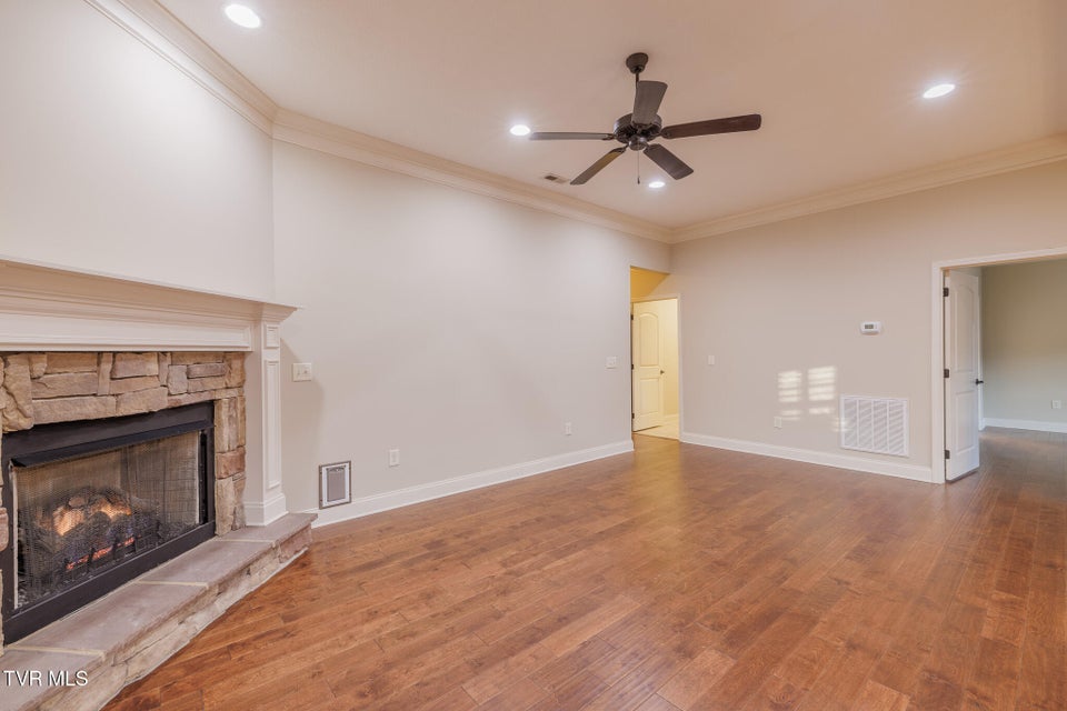 Photo #4: 374 Coldwater Drive