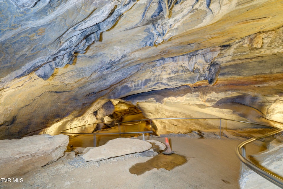 Photo #7: 420 Cave Hill Rd Road