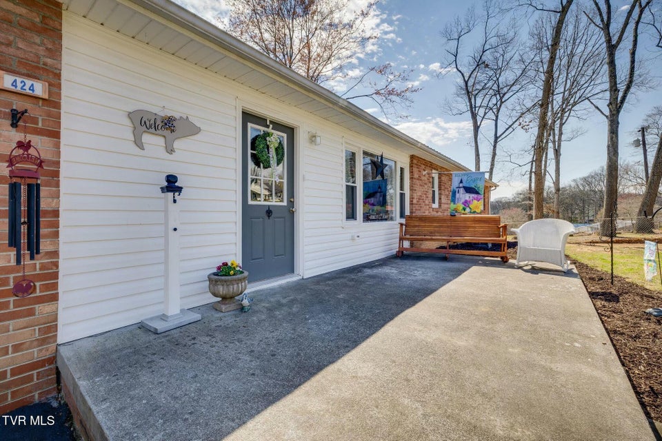 Photo #4: 424 Mimosa Street