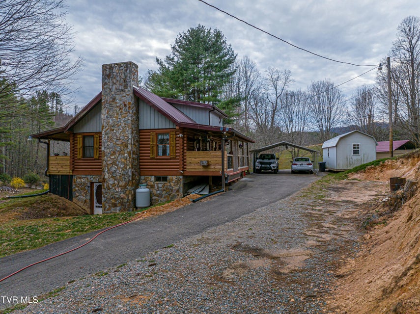 Photo #16: 250 Beaver Walk Road