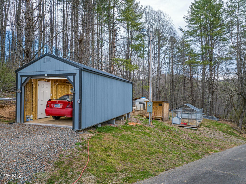 Photo #20: 250 Beaver Walk Road