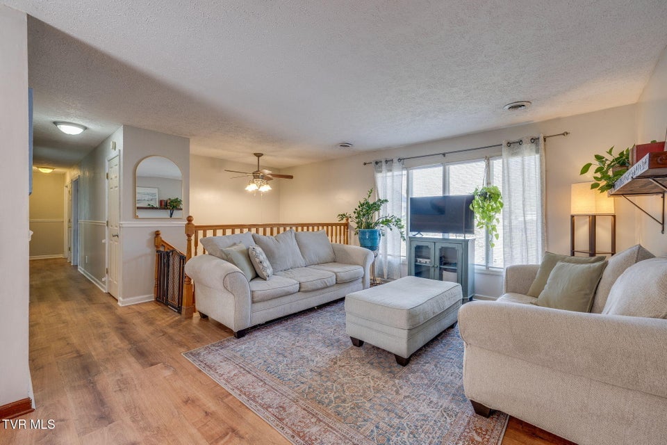 Photo #7: 736 Fleetwood Avenue