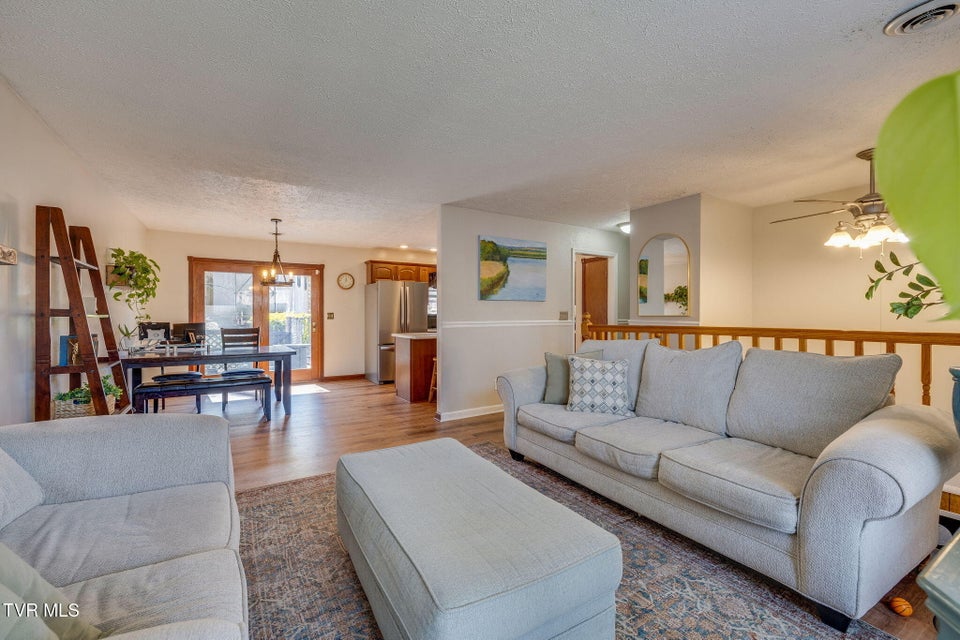 Photo #8: 736 Fleetwood Avenue