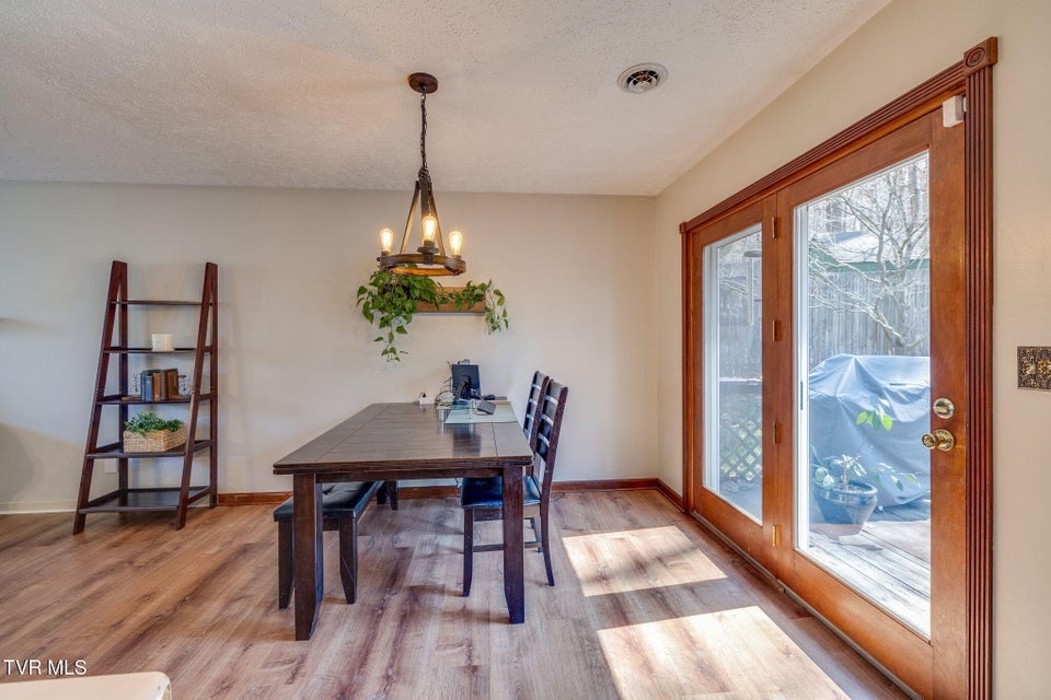 Photo #10: 736 Fleetwood Avenue