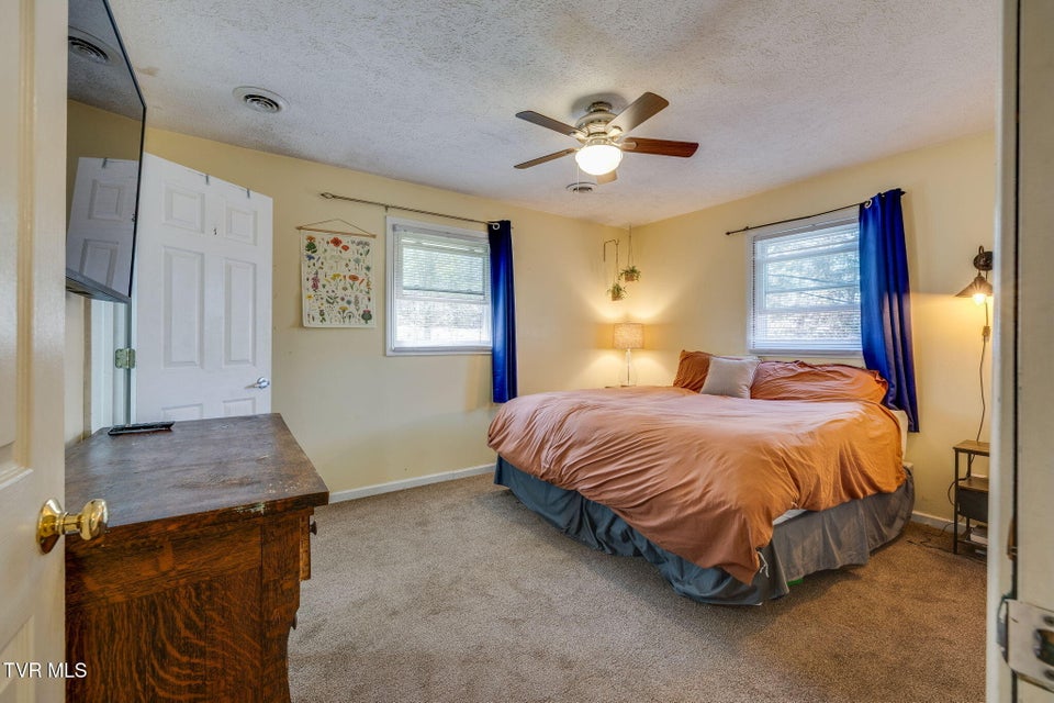 Photo #14: 736 Fleetwood Avenue
