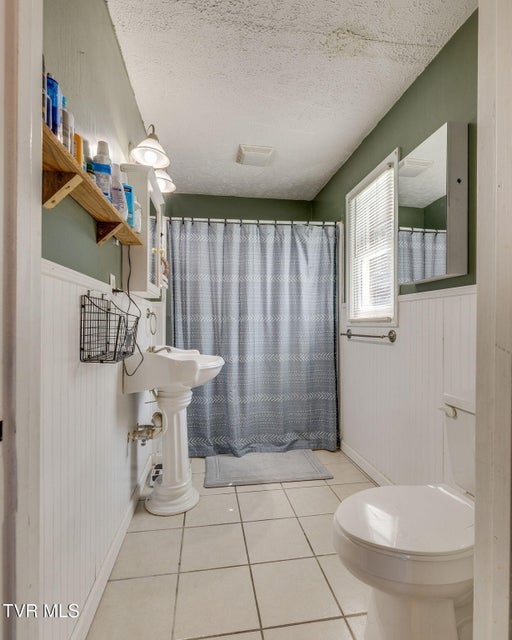 Photo #16: 736 Fleetwood Avenue