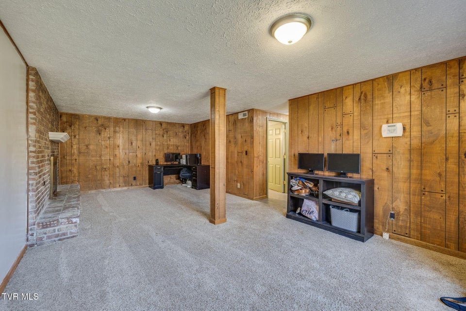 Photo #23: 736 Fleetwood Avenue
