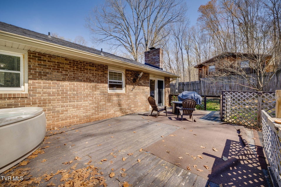 Photo #27: 736 Fleetwood Avenue