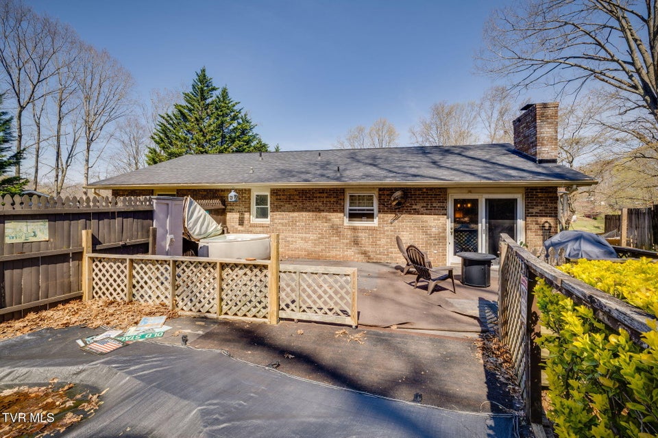 Photo #28: 736 Fleetwood Avenue