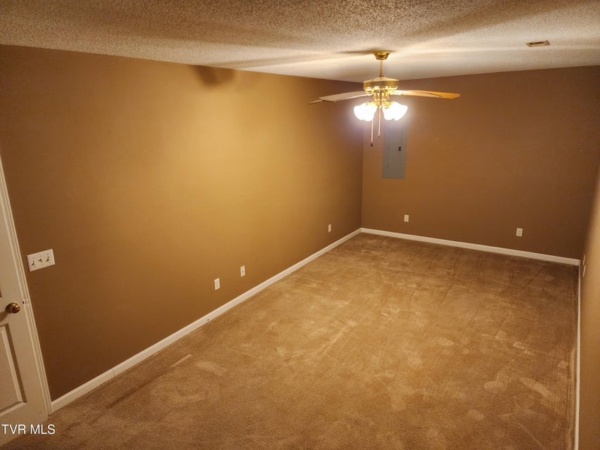 Photo #19: 28 Mockingbird Court
