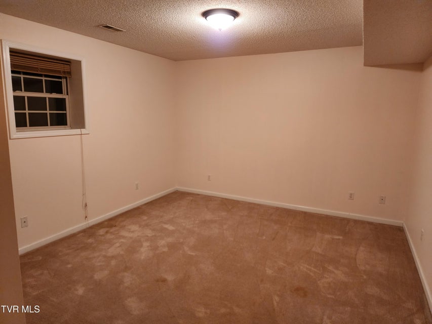 Photo #21: 28 Mockingbird Court