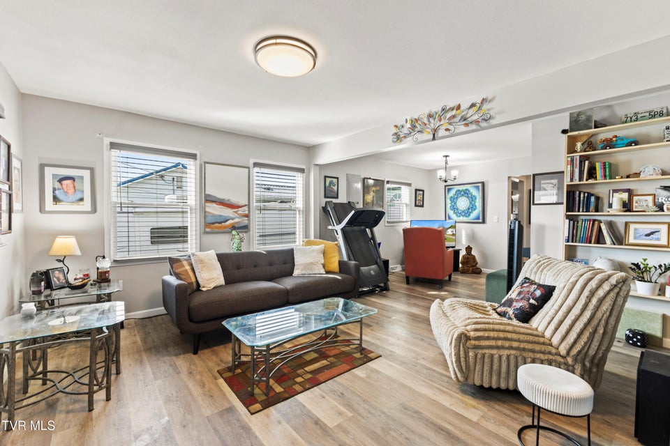 Photo #8: 503 Florence St Street