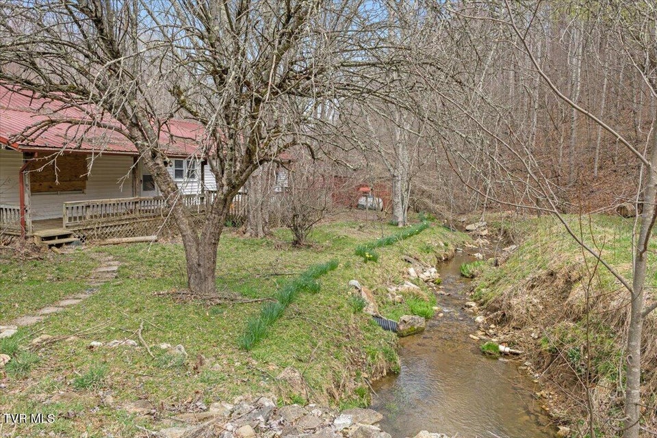 Photo #29: 125 Miller Road