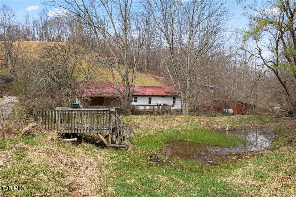 Photo #32: 125 Miller Road
