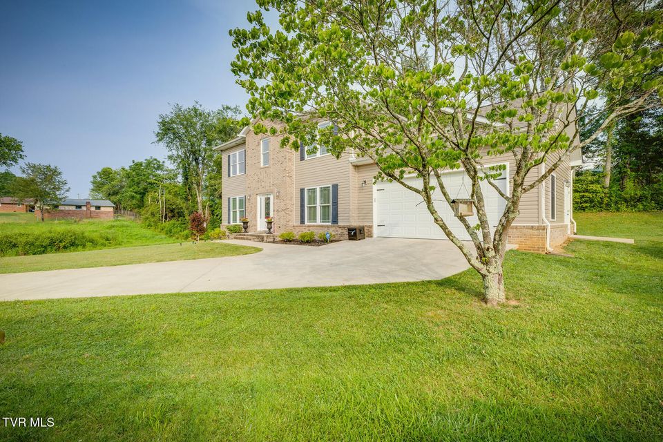 Photo #34: 412 Foxcroft Drive