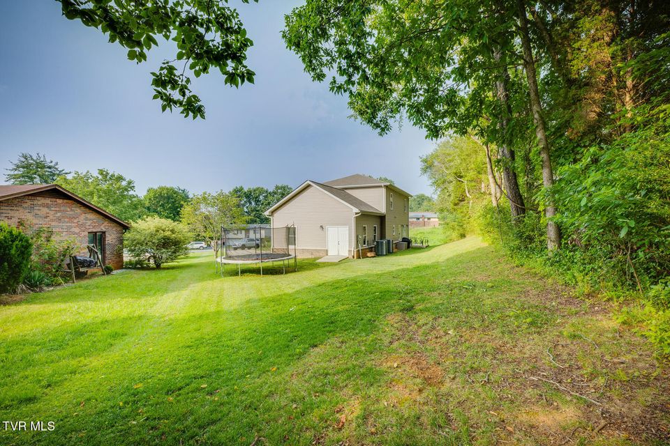 Photo #31: 412 Foxcroft Drive
