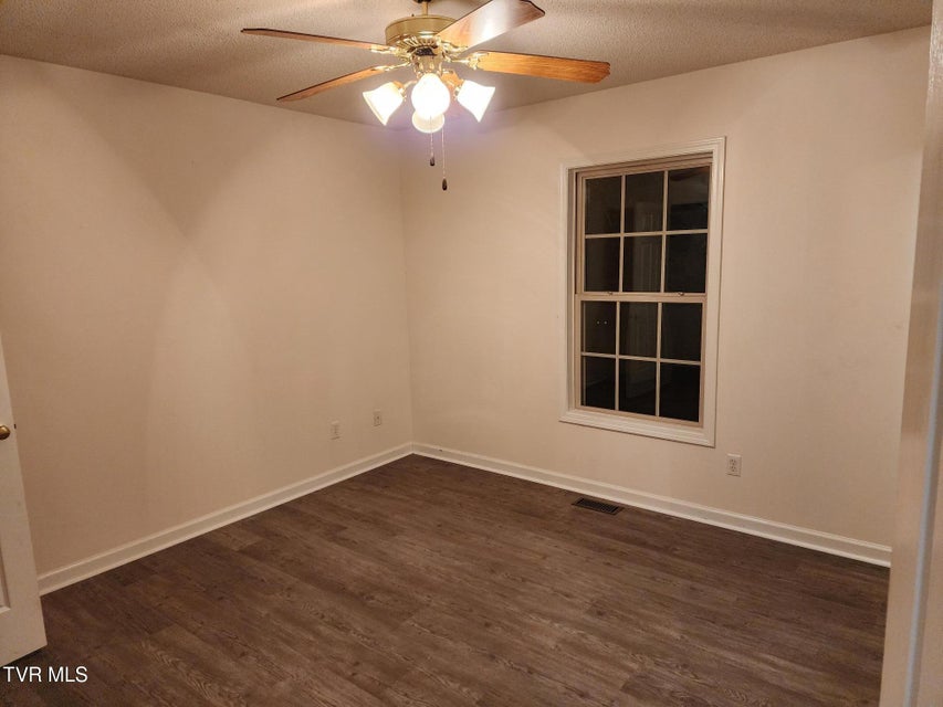 Photo #12: 28 Mockingbird Court