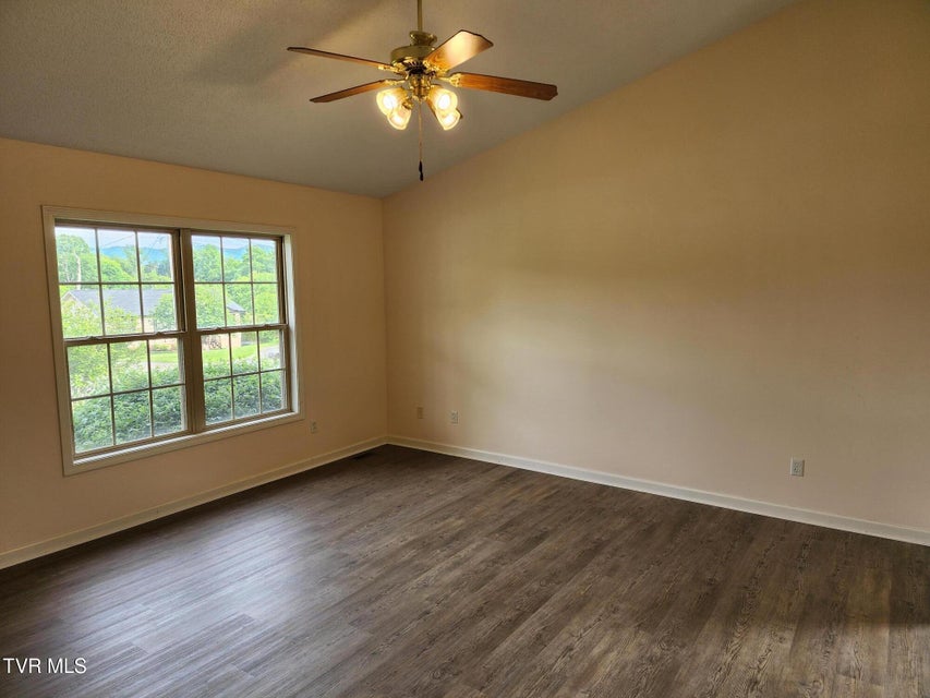 Photo #4: 28 Mockingbird Court