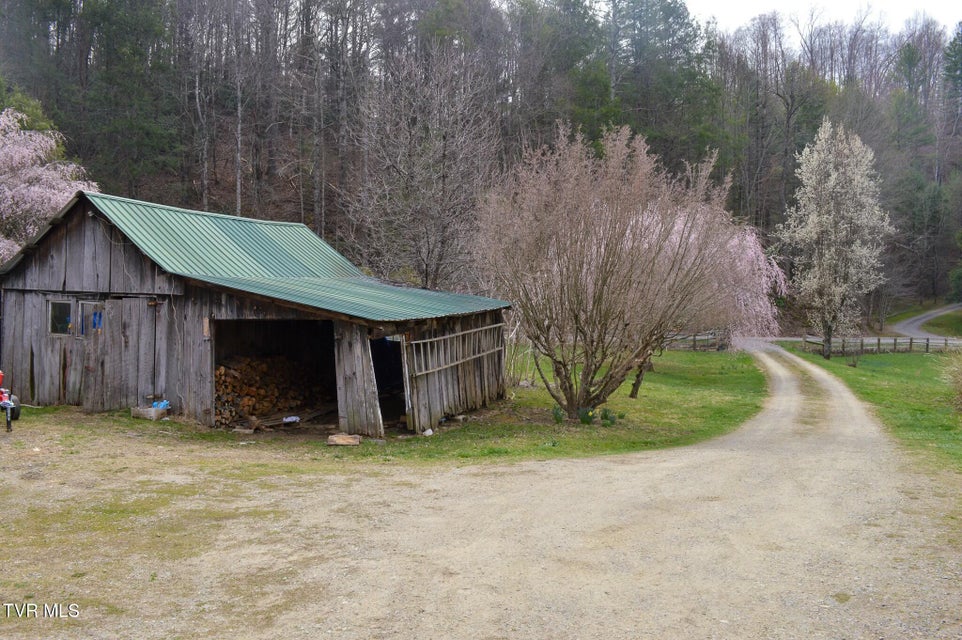 Photo #35: 1563 Stage Road