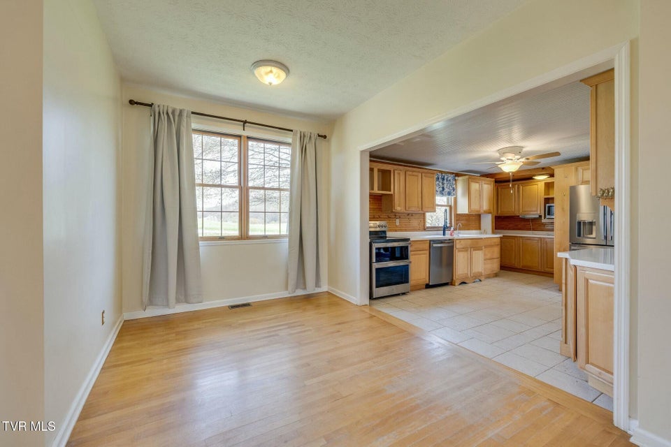 Photo #11: 15687 Barnrock Road